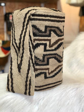 Arhuacas Grandes 33 x 28